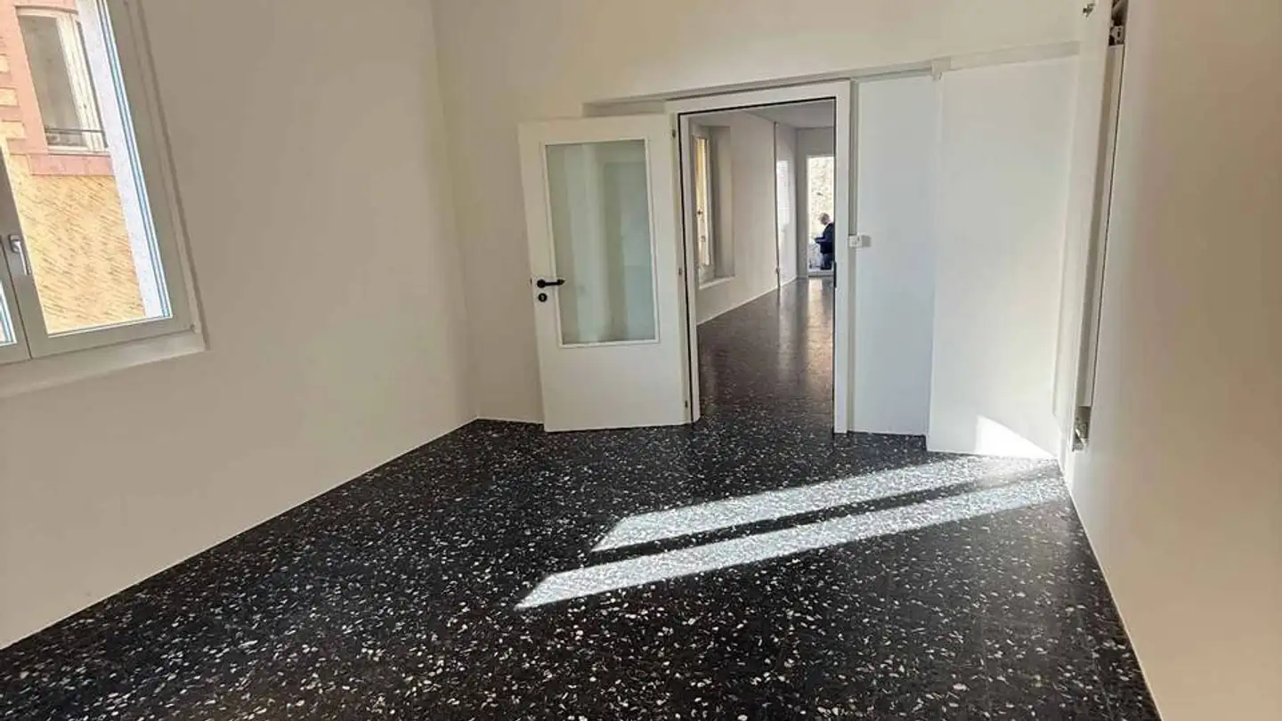 Office space for rent - 1422 Grandson - Photo 3