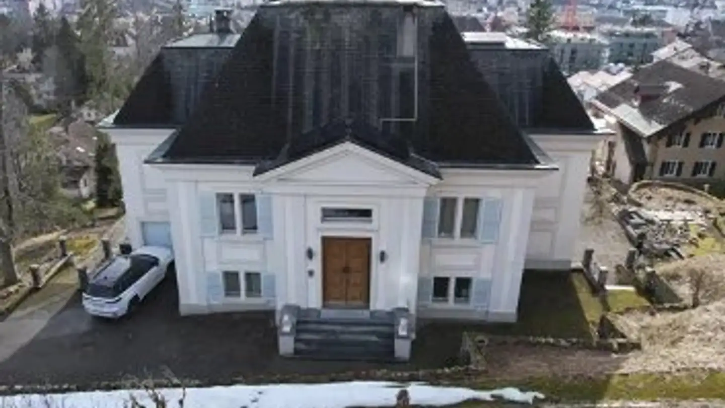 Höhlenhaus kaufen - 2300 La Chaux-de-Fonds