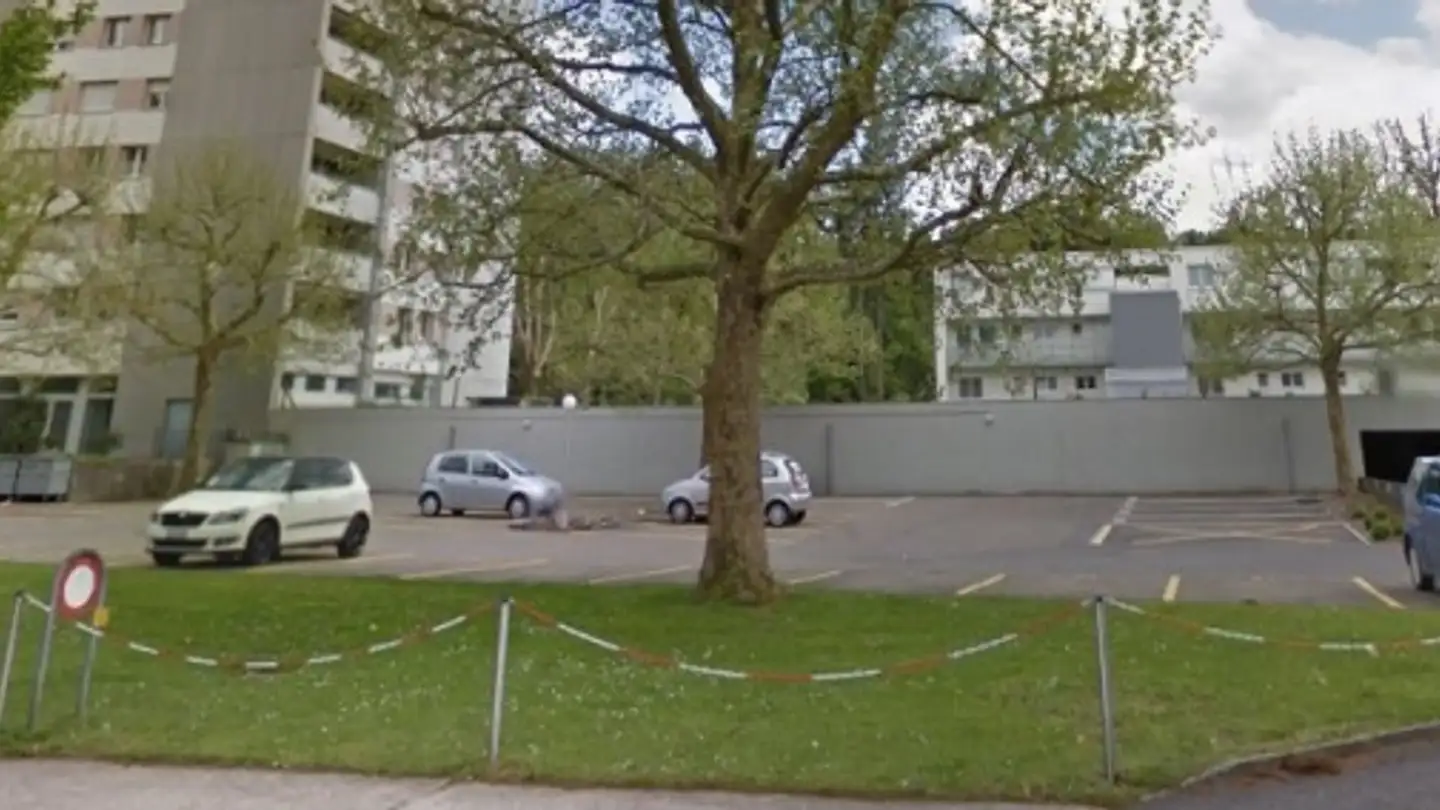 Place de parking extérieure à louer - General-Guisan-Strasse, 5000 Aarau