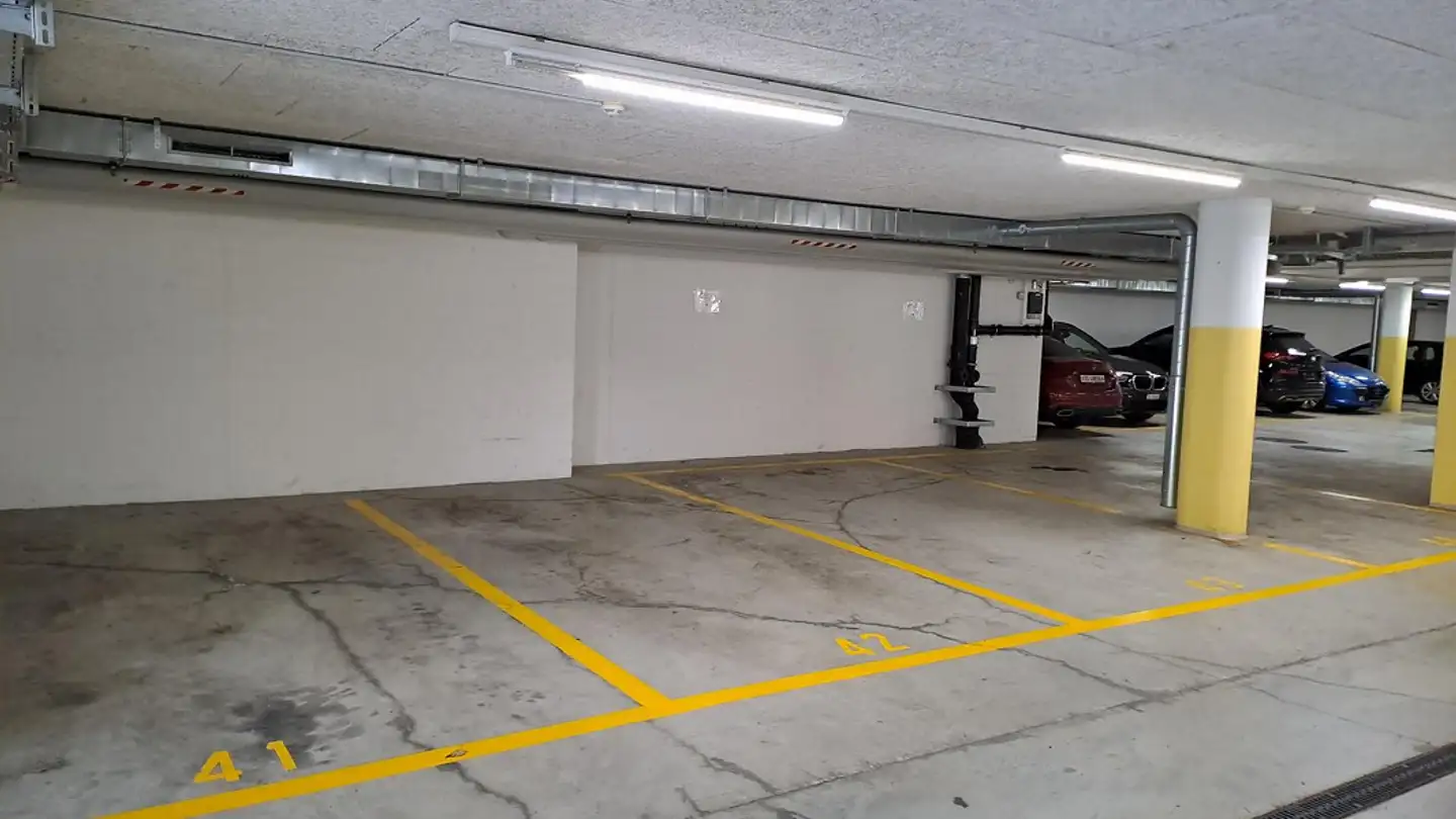 Underground parking space for rent - Bahnhofstrasse, 9244 Niederuzwil