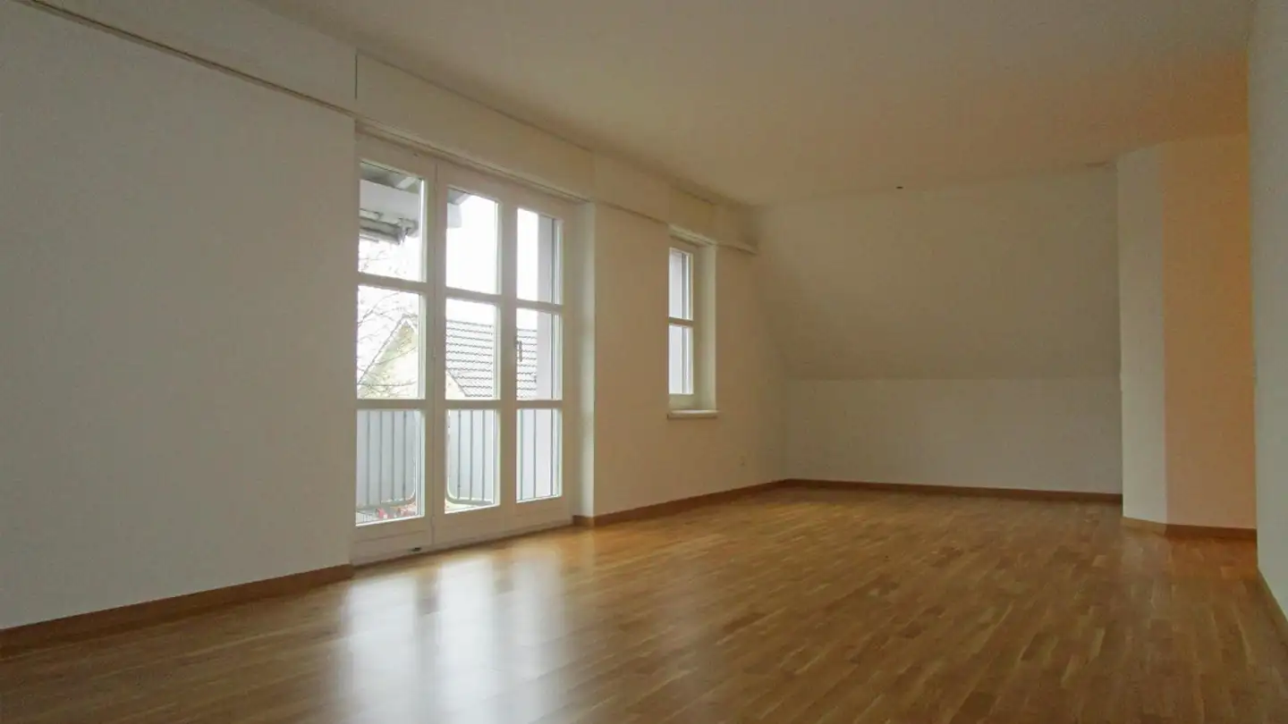 Attique à louer - Etzelstrasse 39, 8820 Wädenswil - Photo 2