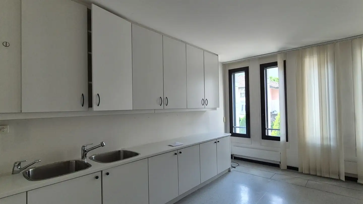 Bureau à louer - Via Giovanni Nizzola 1, 6500 Bellinzona - Photo 2