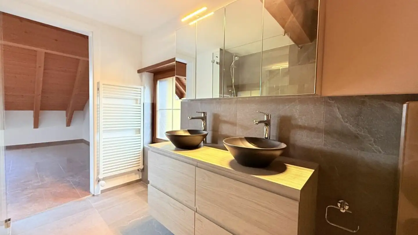 Dachgeschosswohnung mieten - Zürcherstrasse 48, 8245 Feuerthalen - Foto 4