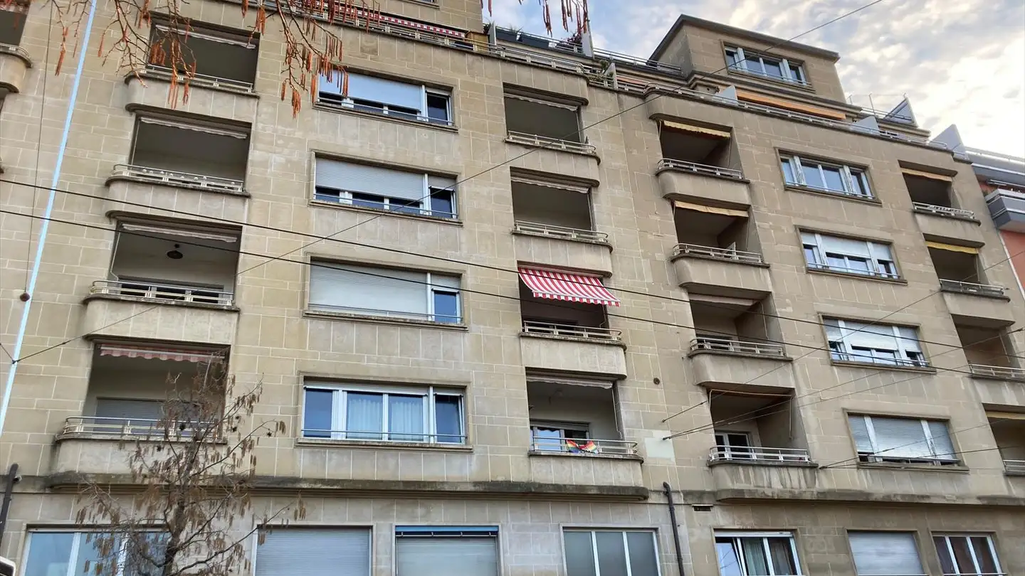 Studio for rent - Place Chauderon 32, 1003 Lausanne