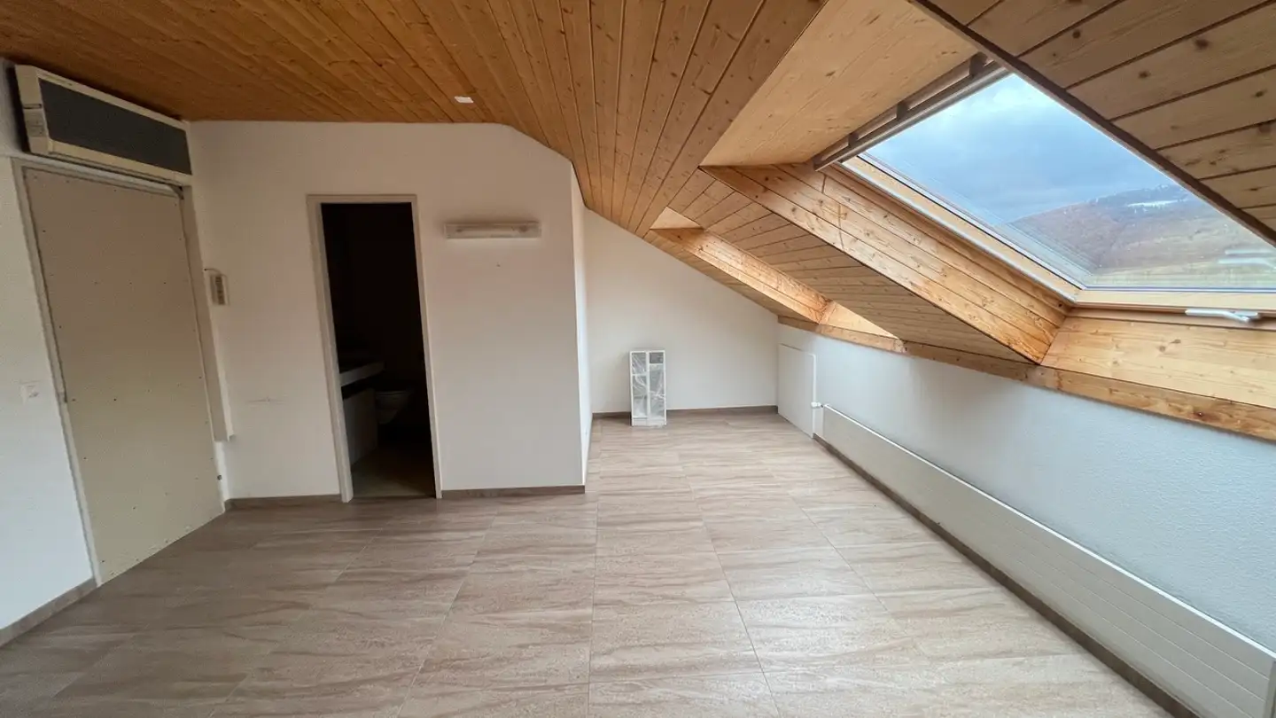 Dachgeschosswohnung mieten - Metzerlenstrasse 1b, 4115 Mariastein - Foto 2