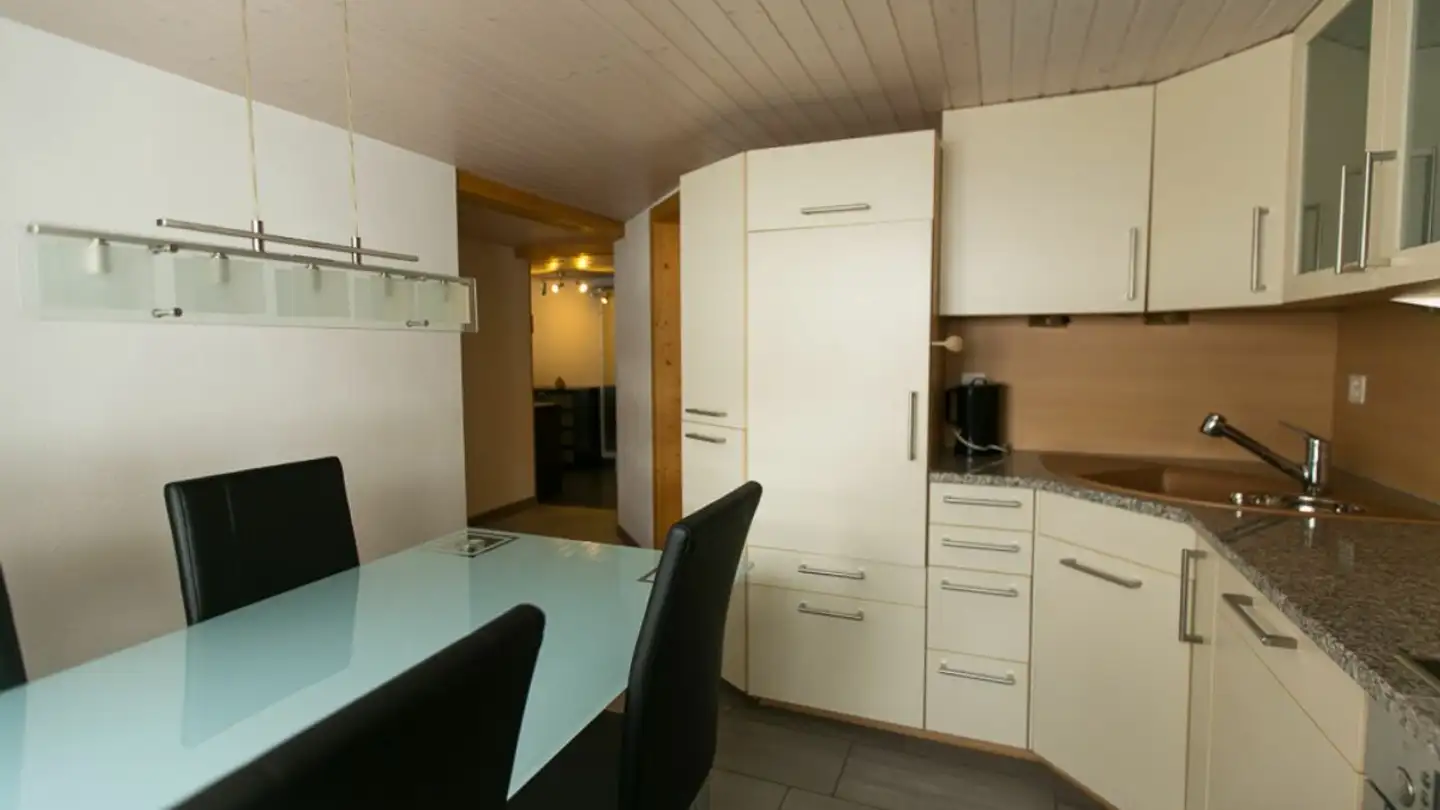 Apartment for rent - Via Dil Bogn 1, 7188 Sedrun - Photo 2