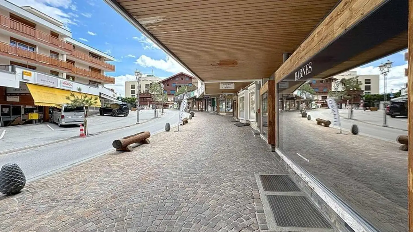 Magasin à louer - Route De Crans-Montana, 3963 Montana