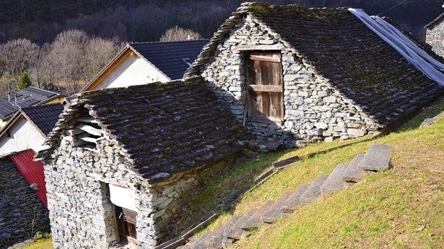 House for sale - 6690 Cavergno