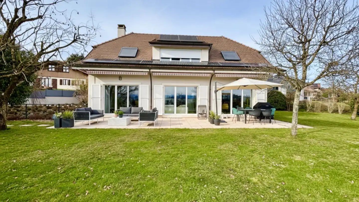 Villa for rent - 1305 Penthalaz