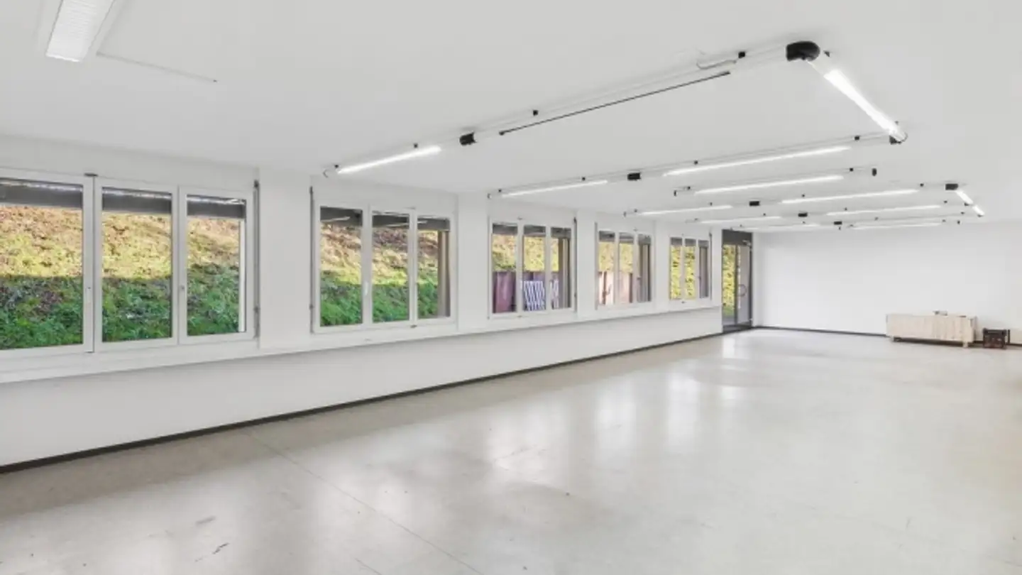 Office space for rent - Im Gassacher 8, 8122 Binz - Photo 3