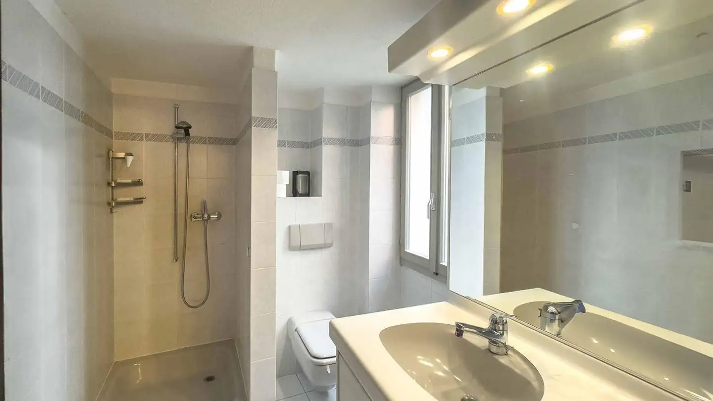 Apartment for rent - 6992 Vernate