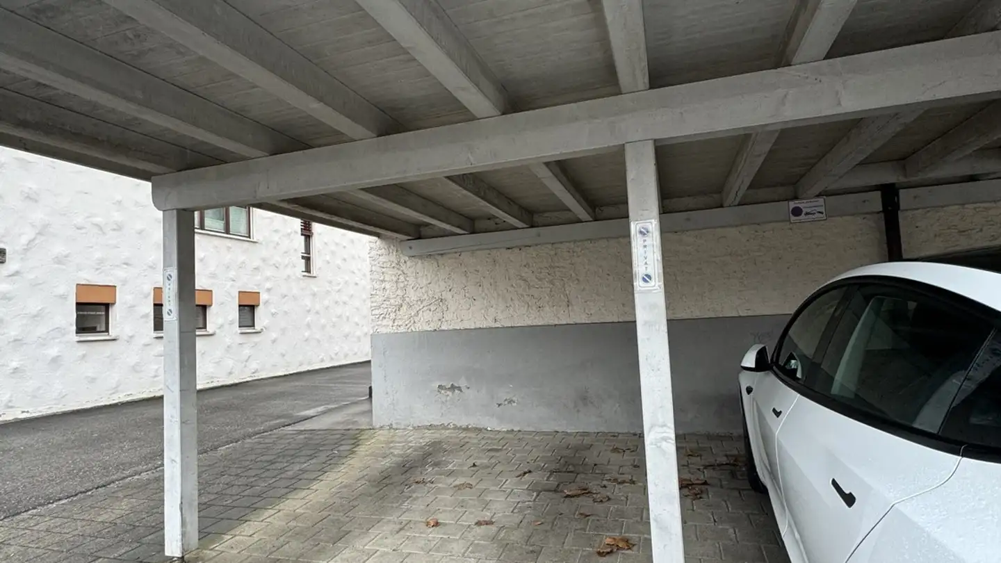 Outdoor parking space for rent - 5036 Oberentfelden