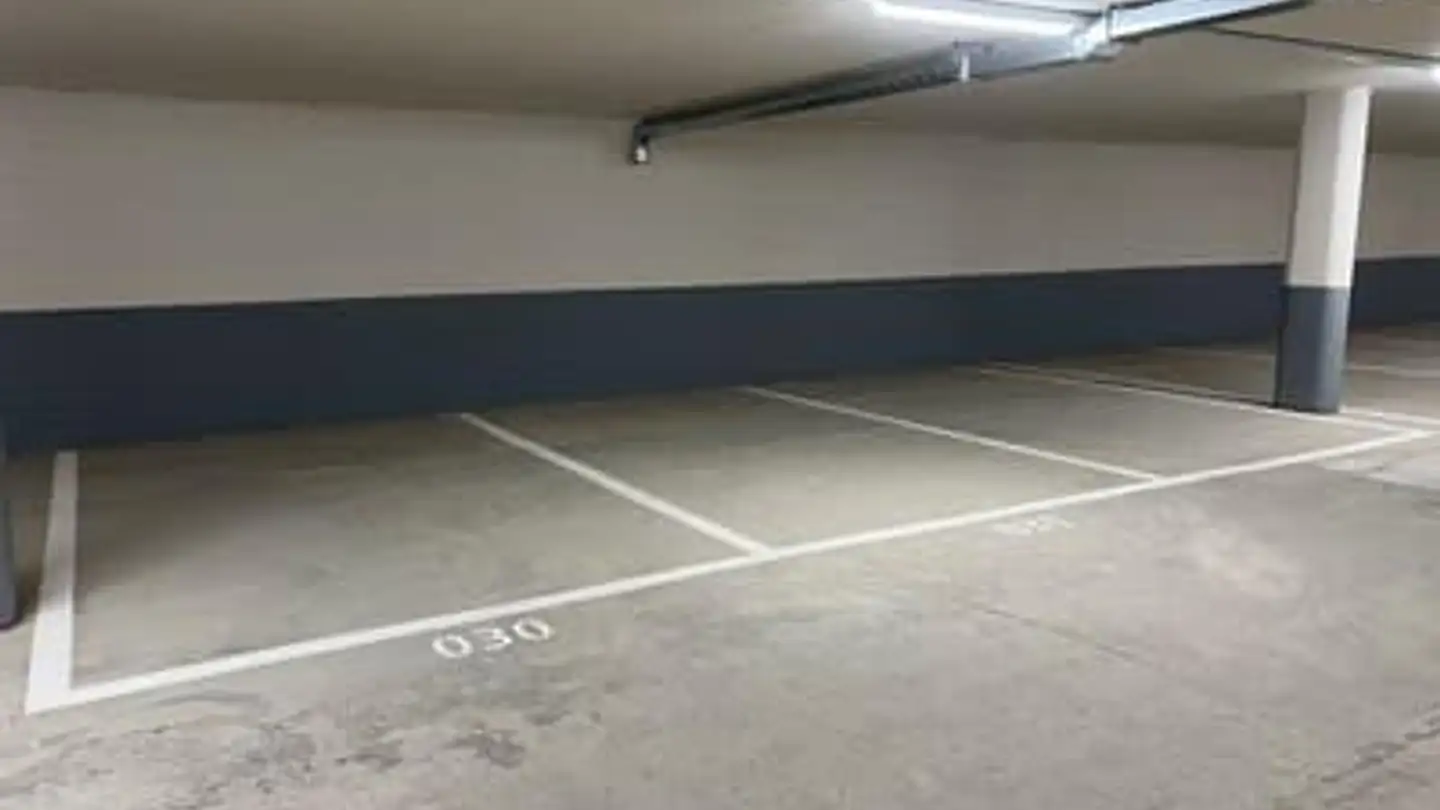 Place de parking souterraine à louer - Waldstrasse 15, 3052 Zollikofen - Photo 3