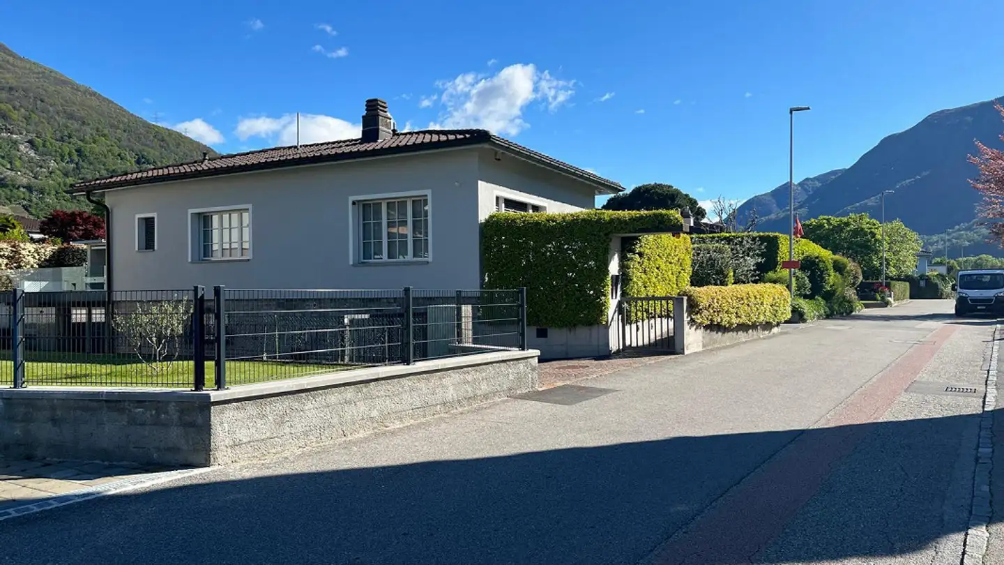 Villa for sale - Via Mondasc 13, 6514 Sementina