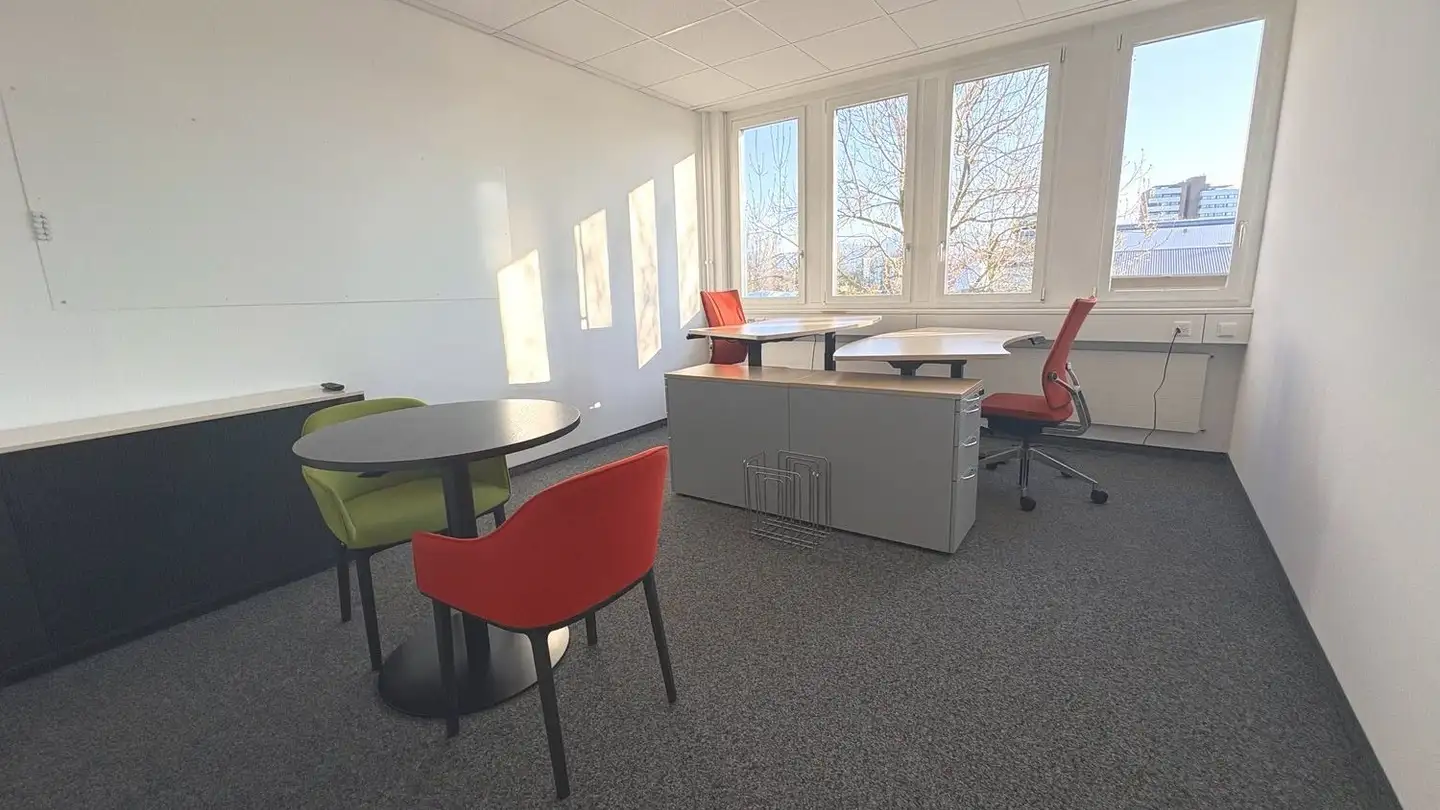 Office space for rent - Hinterbergstrasse 9, 6330 Cham