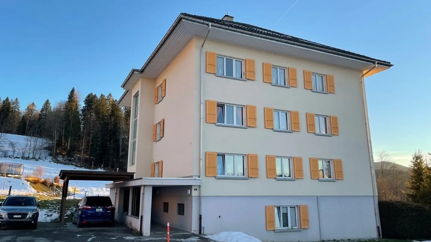 Garage individuel à louer - Le Grand-Cernil 4, 2416 Les Brenets