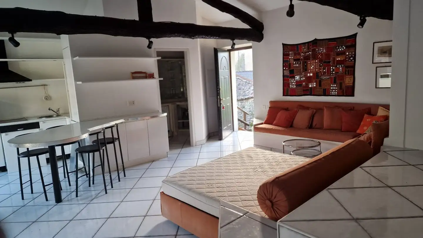 Appartement à louer - Crösa/Caraccio 4, 6874 Castel San Pietro