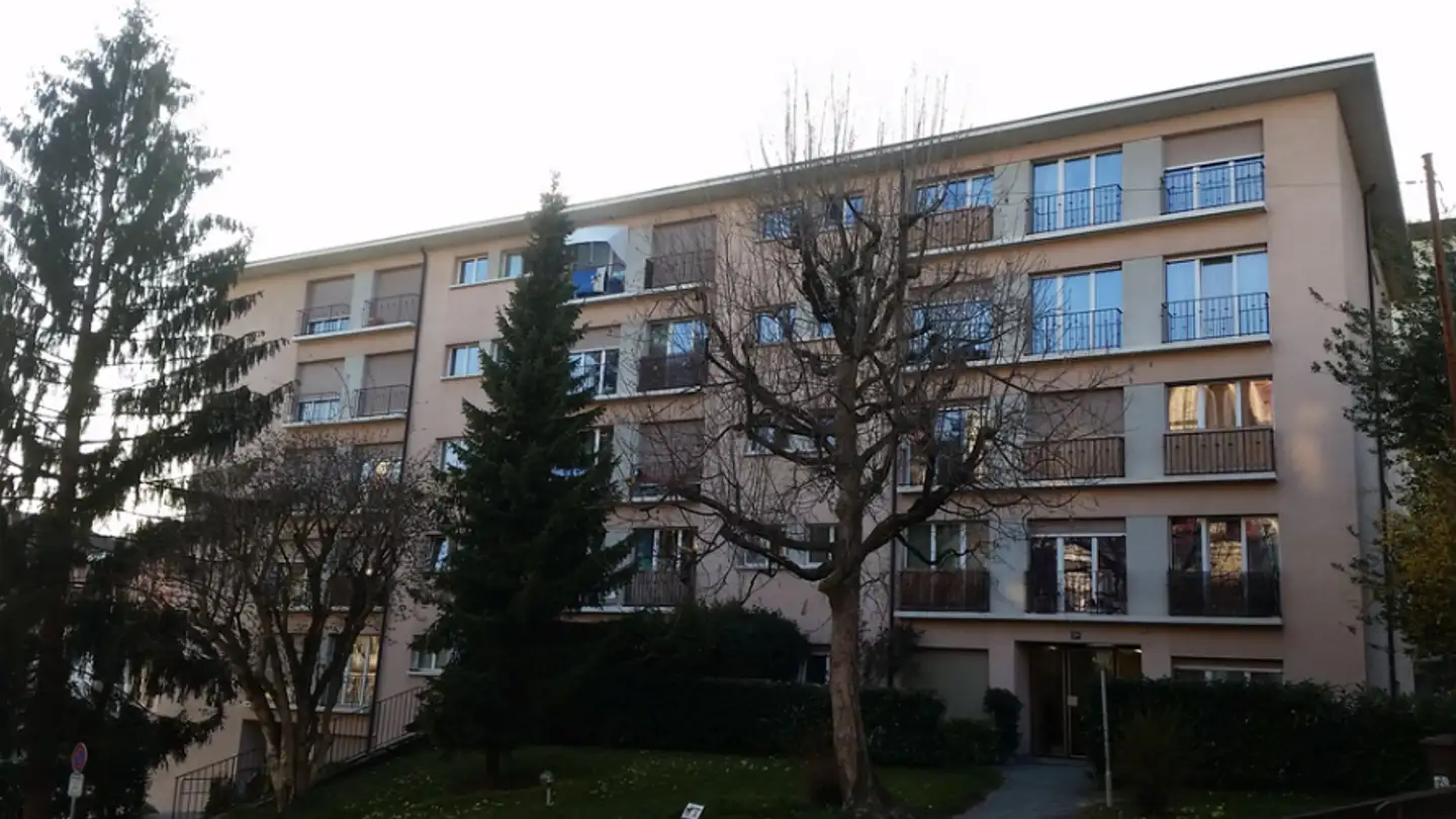 Parcheggio esterno in affitto - Chemin Des Cèdres 9, 1004 Lausanne