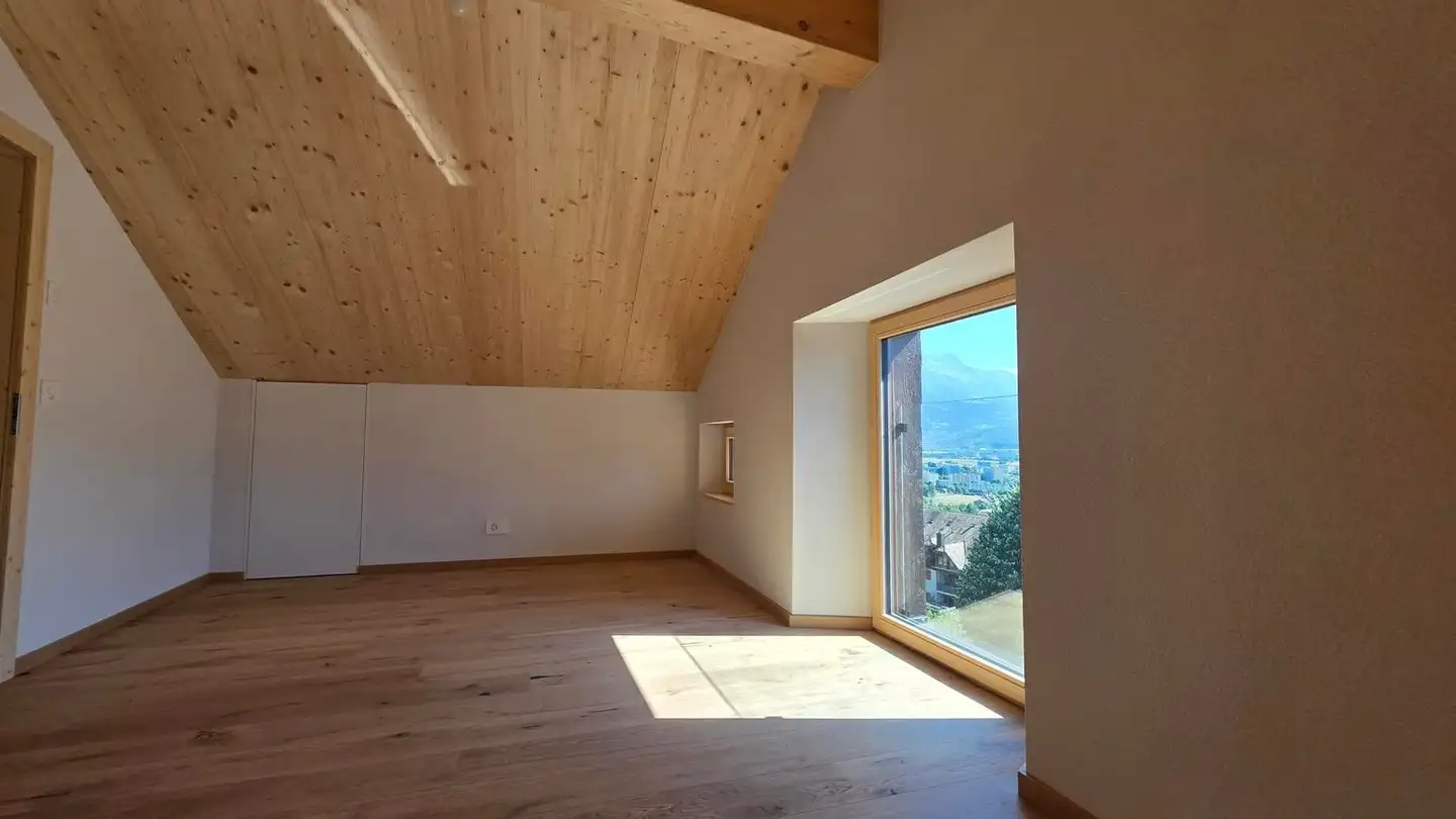 Attic flat for rent - Rue Du Collège 11, 1853 Yvorne - Photo 3