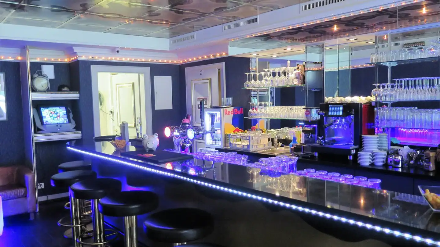 Bar for rent - Tösstalstrasse 57, 8486 Rikon im Tösstal