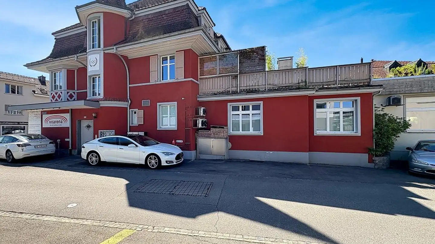 Residential building for sale - 3604 Thun - Photo 2