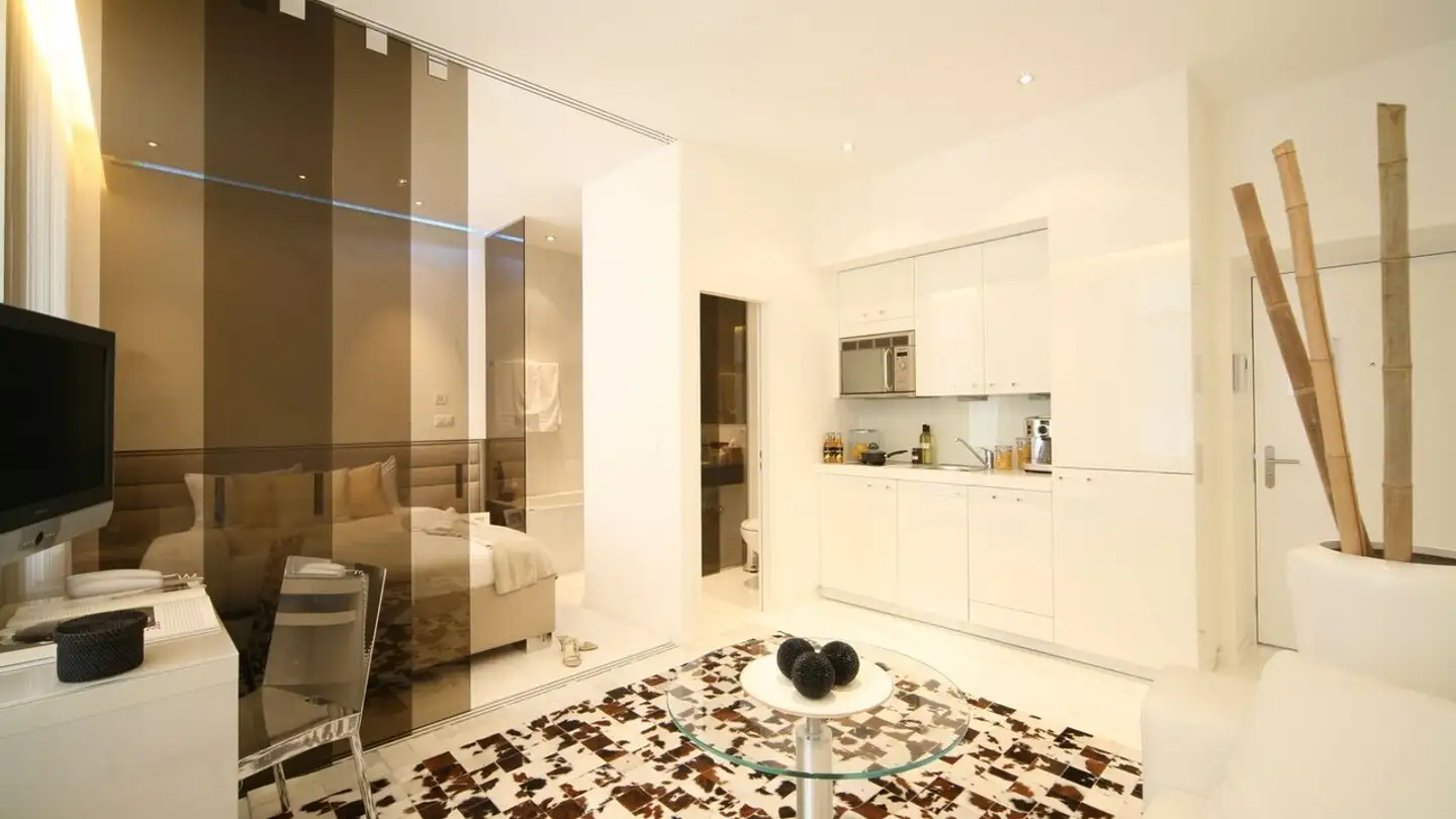 Furnished apartment for rent - Gerechtigkeitsgasse, 8001 Zürich - Photo 2