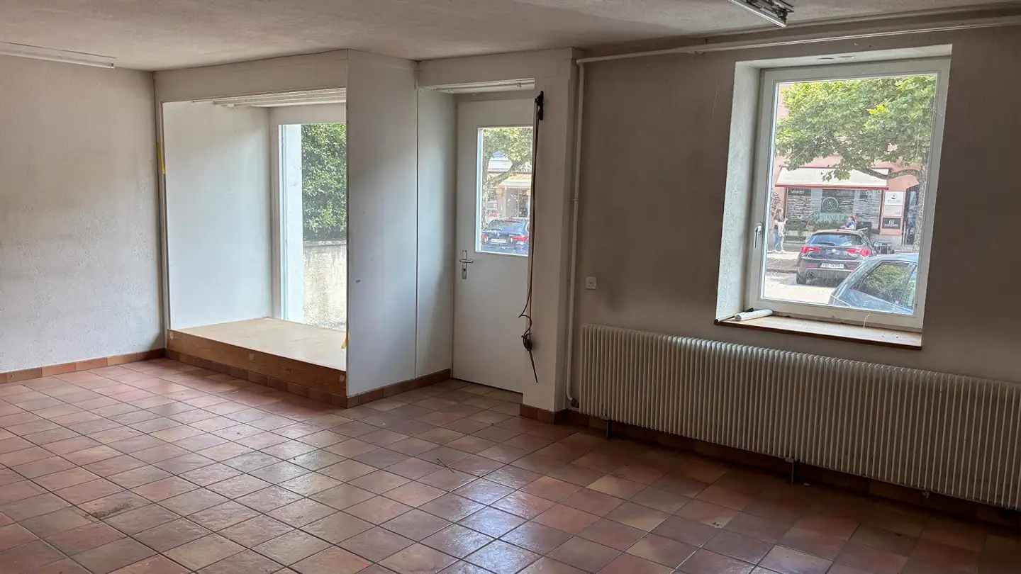 Edificio ad uso misto in vendita - Hauptstrasse 75, 4132 Muttenz - Photo 2