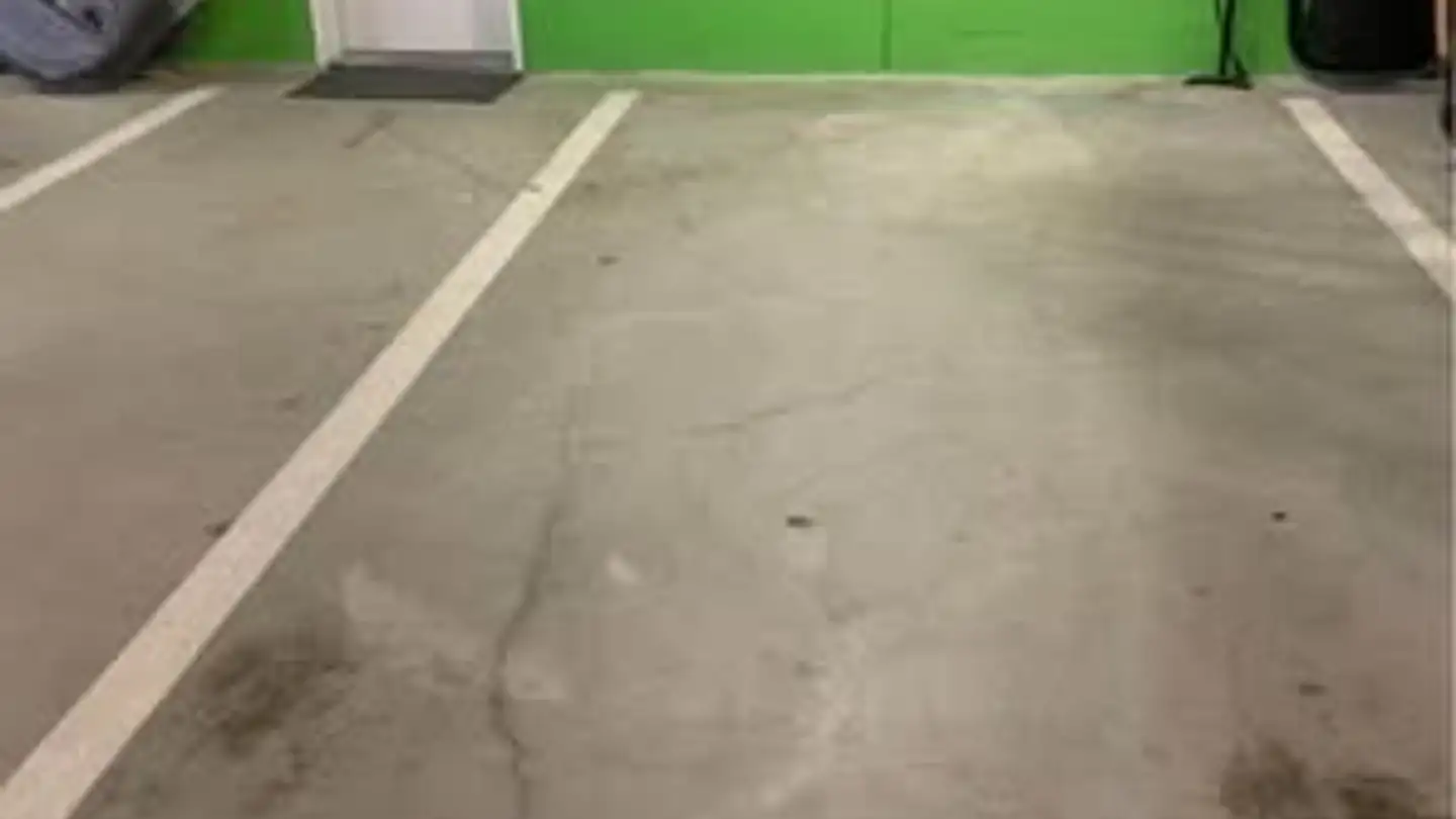 Place de parking extérieure à louer - Spitzmattstrasse 43, 5210 Windisch