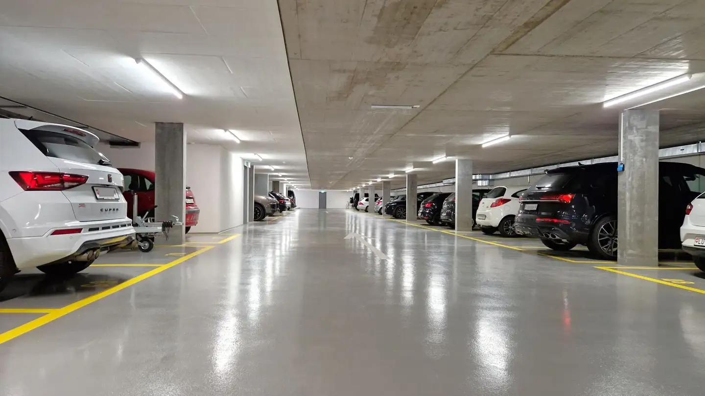 Place de parking souterraine à louer - Geissensteinring, 6005 Luzern