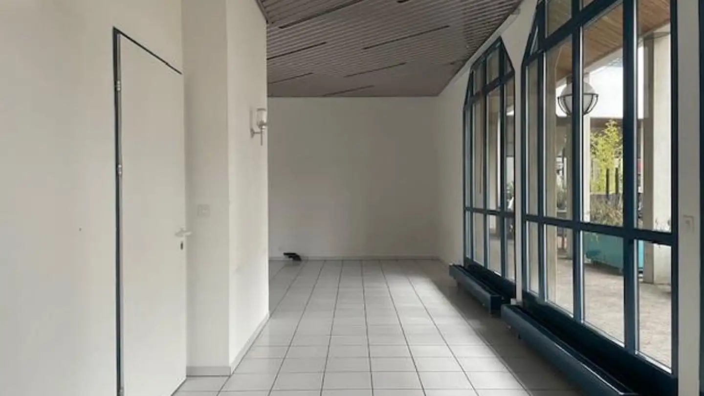 Shop for rent - Wildenstrasse 3, 8212 Neuhausen am Rheinfall - Photo 4