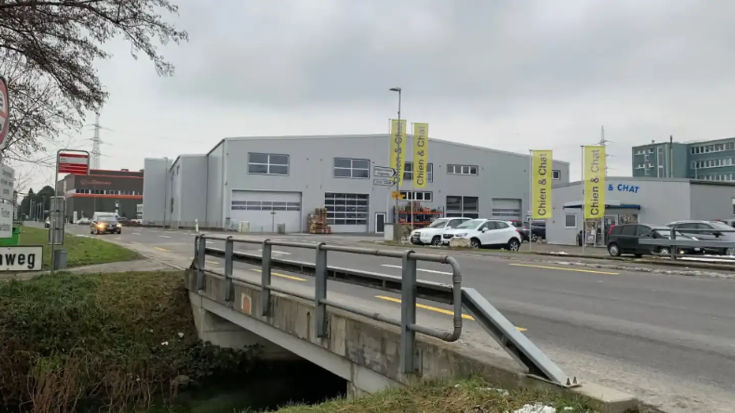 Immeuble industriel à louer - Sägeweg, 2557 Studen BE