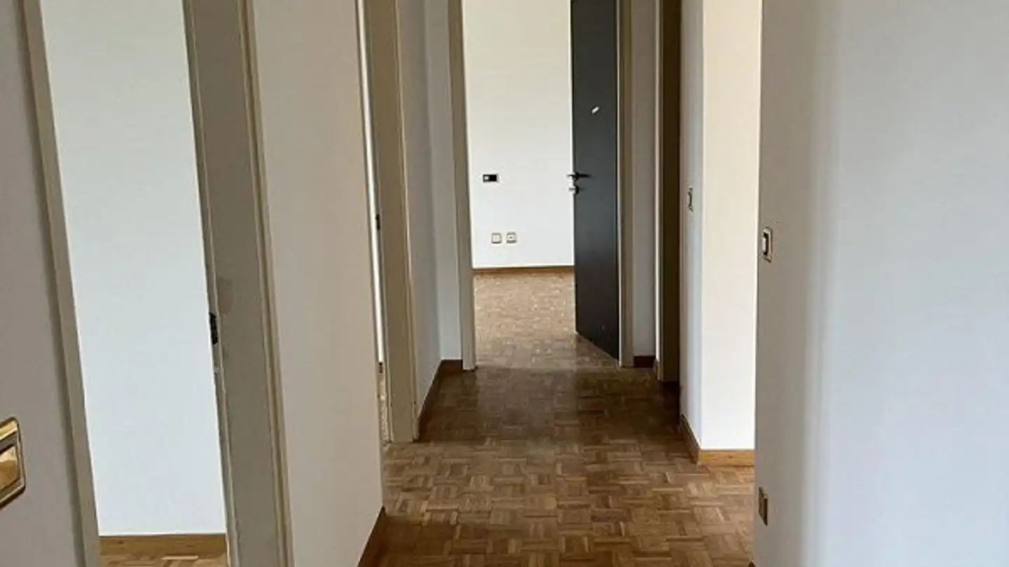 Appartement à louer - Via Angelo Nessi 42, 6600 Locarno - Photo 4