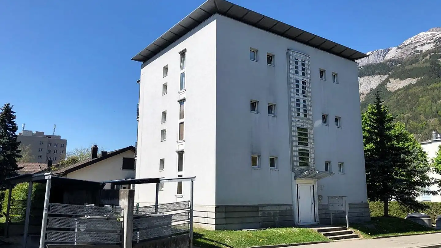 Tiefgaragenstellplatz mieten - Rheinstrasse 137, 7000 Chur