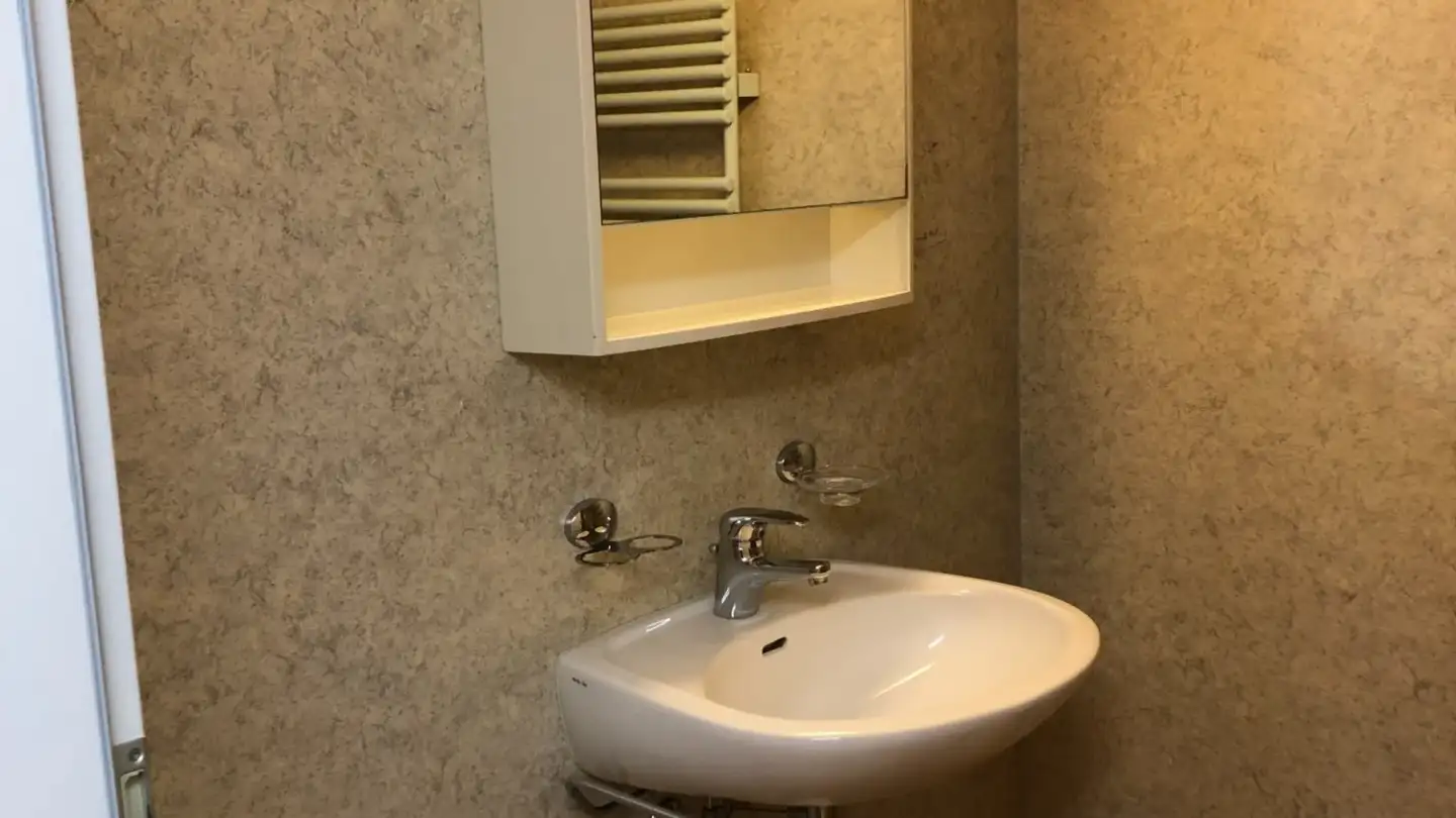 Appartement à louer - 8865 Bilten - Photo 2