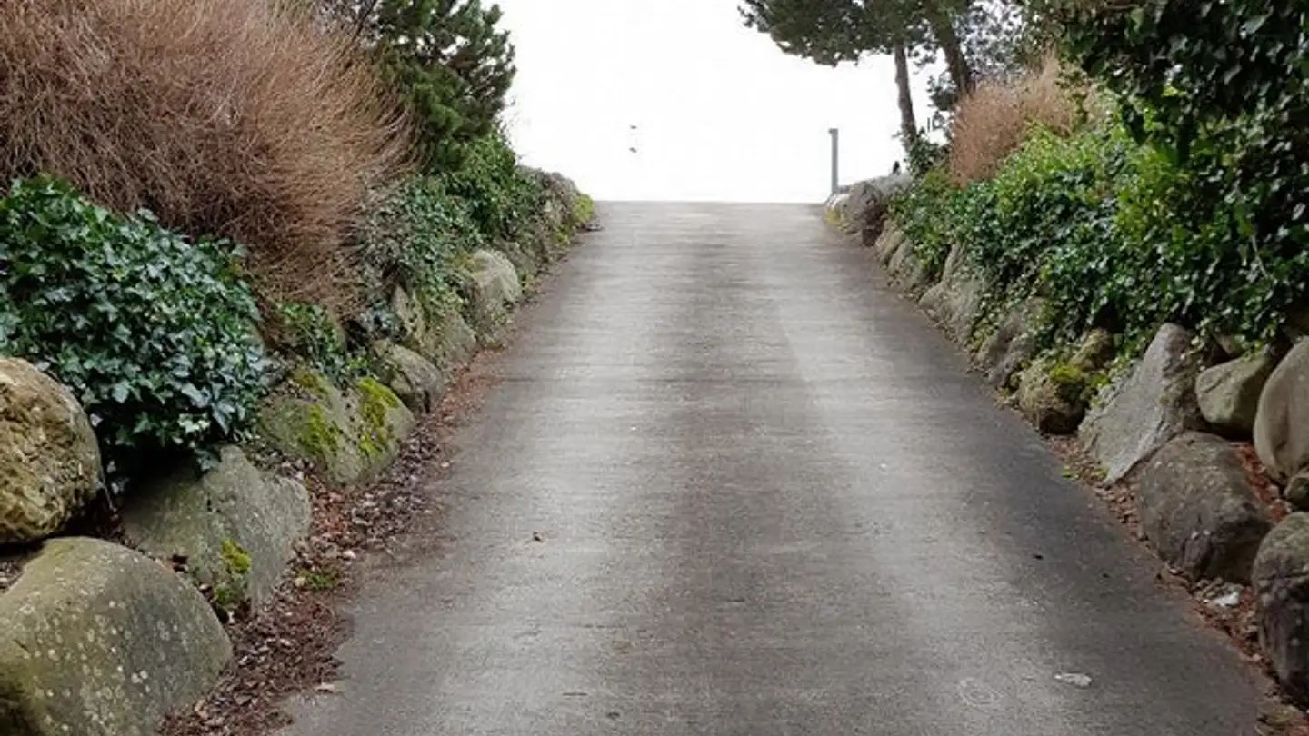 Tiefgaragenstellplatz mieten - Pestalozzistrasse 14, 5210 Windisch