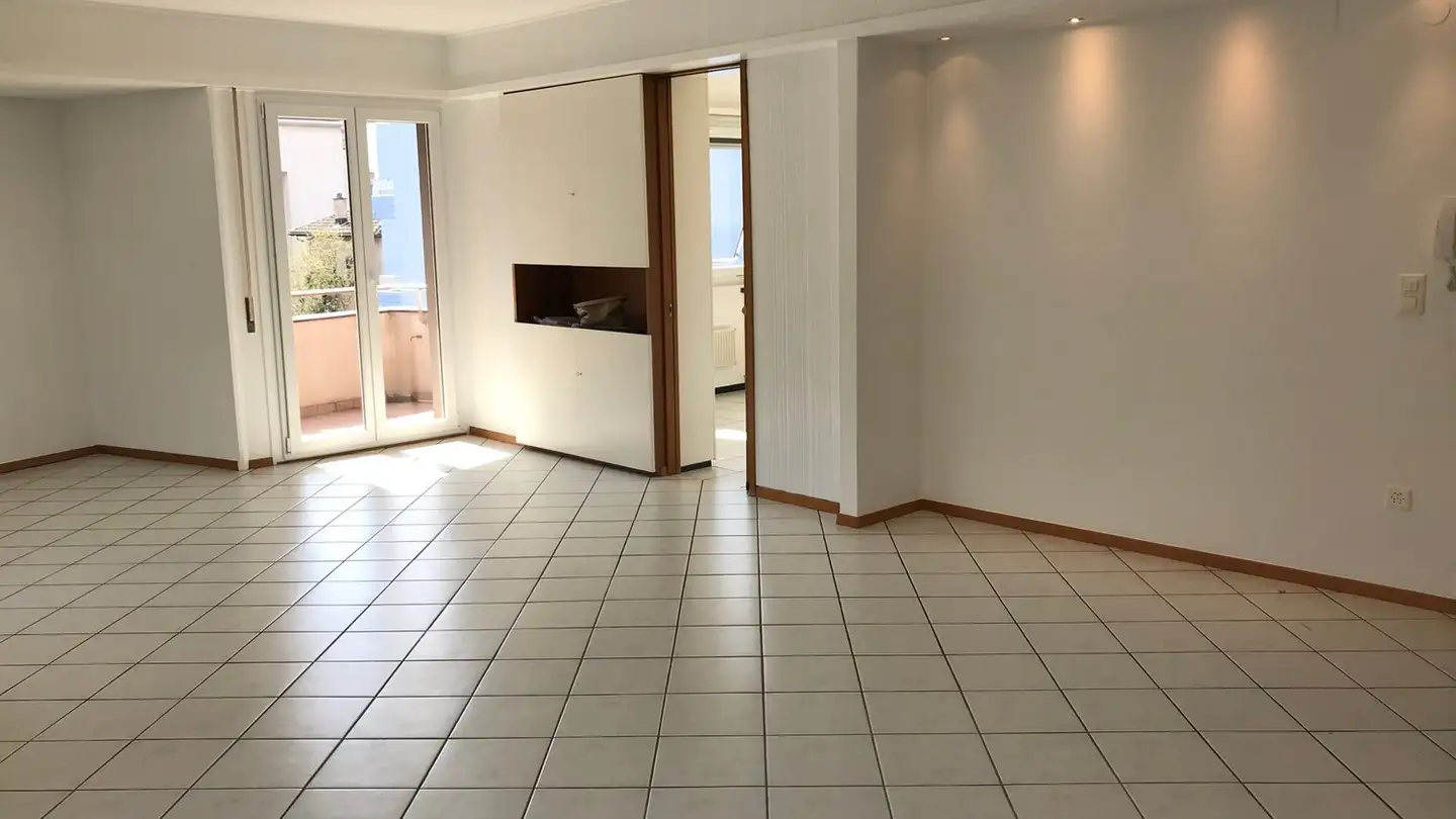 Appartement à louer - Viale C. Olgiati 17, 6512 Giubiasco