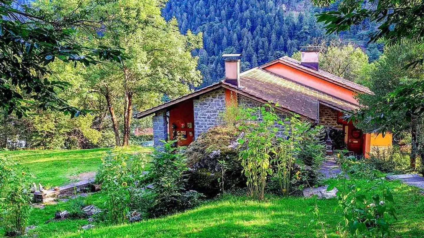 Terrain constructible à vendre - 6760 Faido