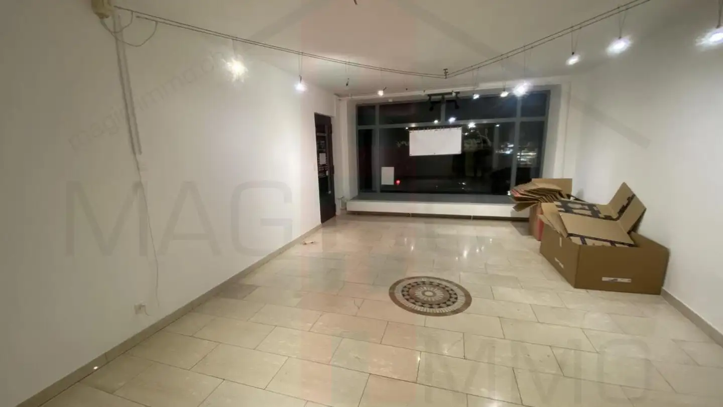 Shopping center for rent - Rue De Fer 7, 2800 Delémont