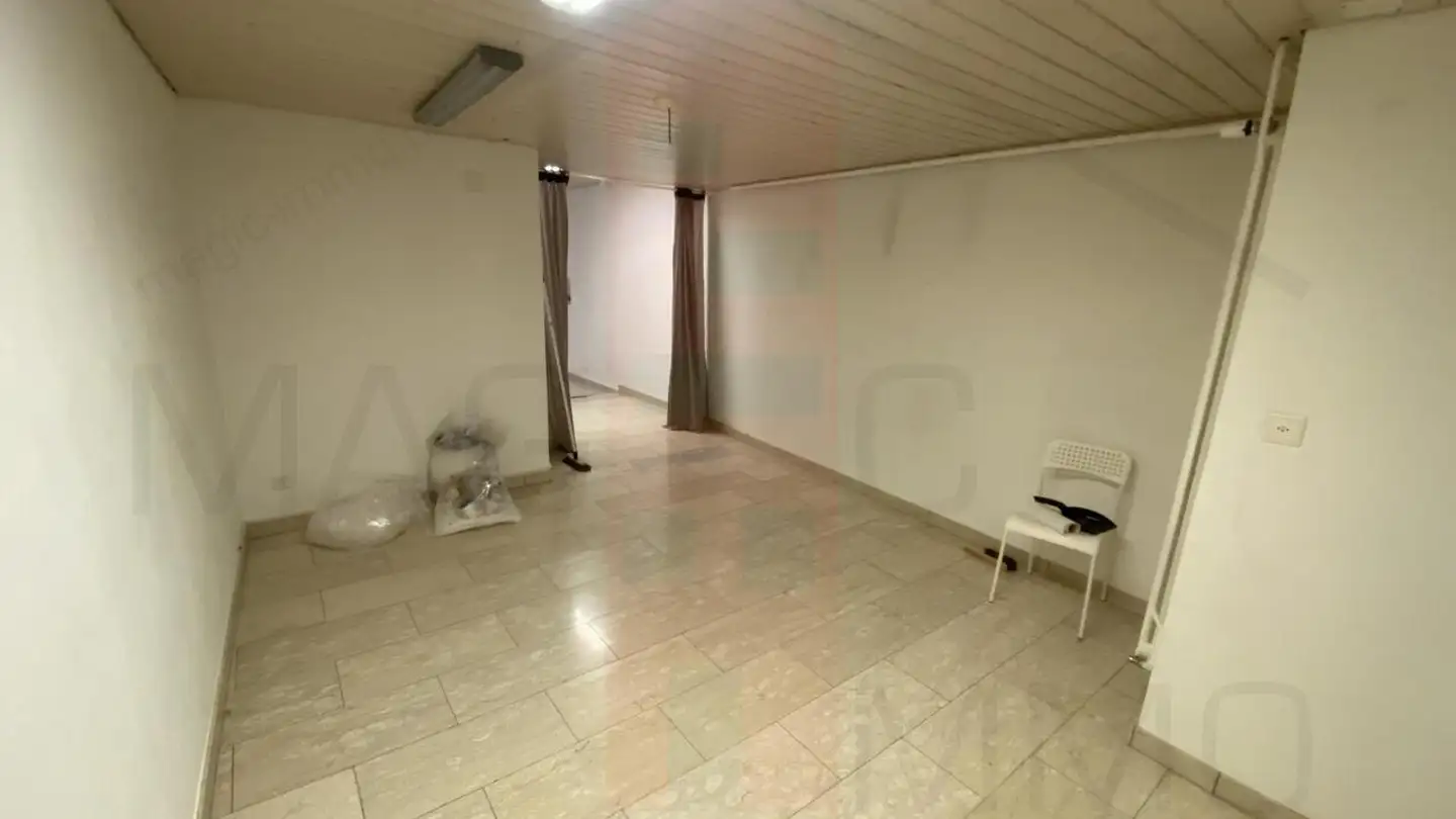 Shopping center for rent - Rue De Fer 7, 2800 Delémont - Photo 4