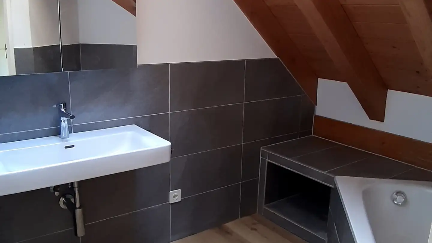 Dachgeschosswohnung mieten - Rebhaldenstrasse 4b, 8910 Affoltern am Albis - Foto 4