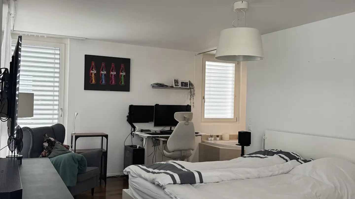 Single room for rent - Hagenbuchrain 32, 8047 Zürich