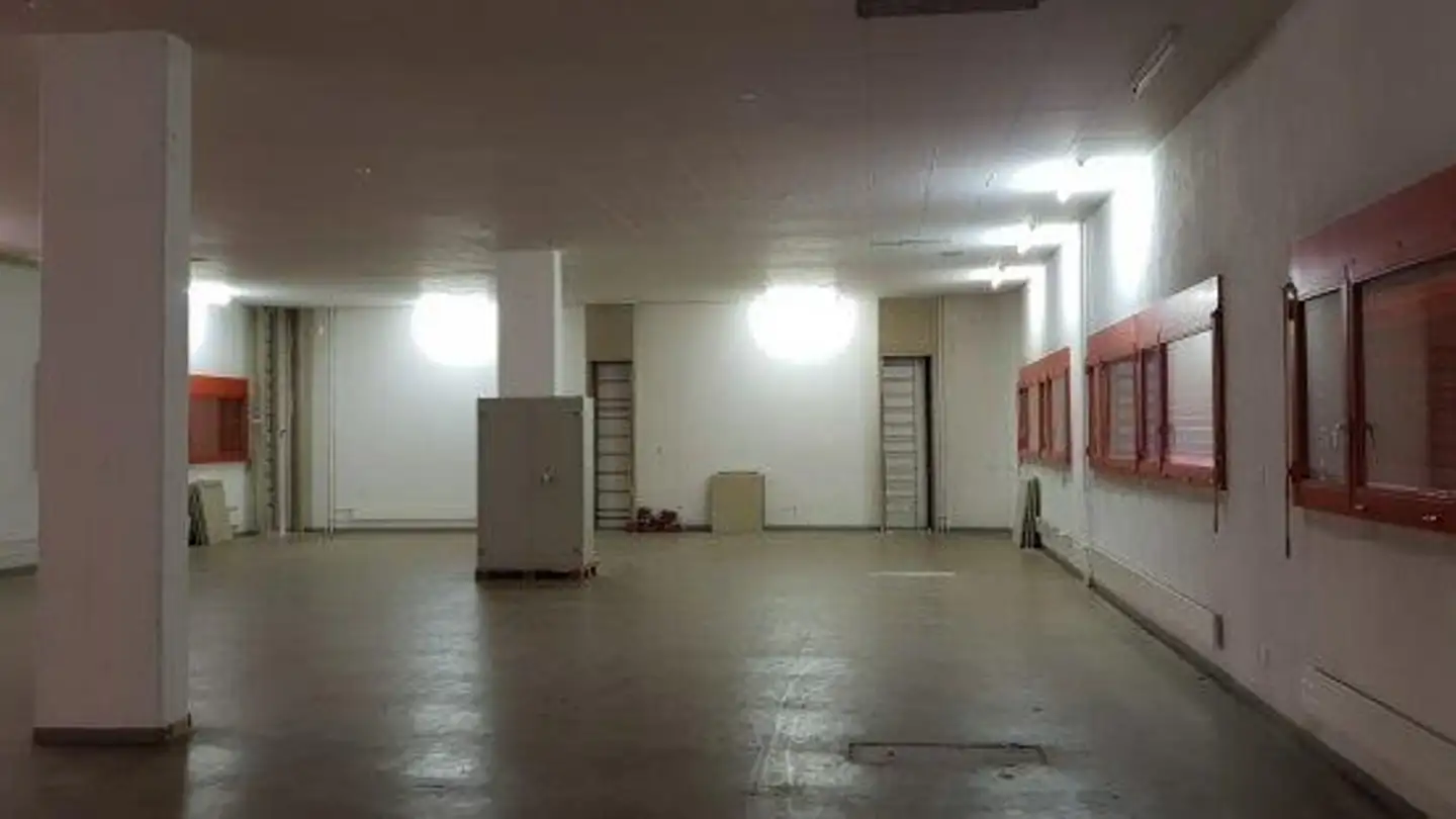 Mixed-use building for rent - Feldstrasse 41, 8902 Urdorf