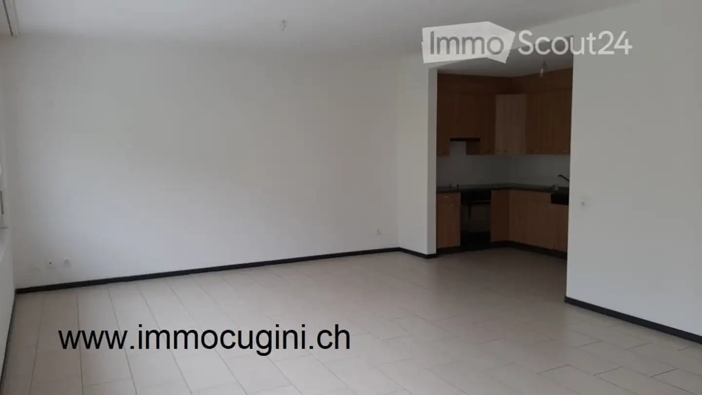 Apartment for rent - Viale C. Olgiati 83, 6512 Giubiasco - Photo 2