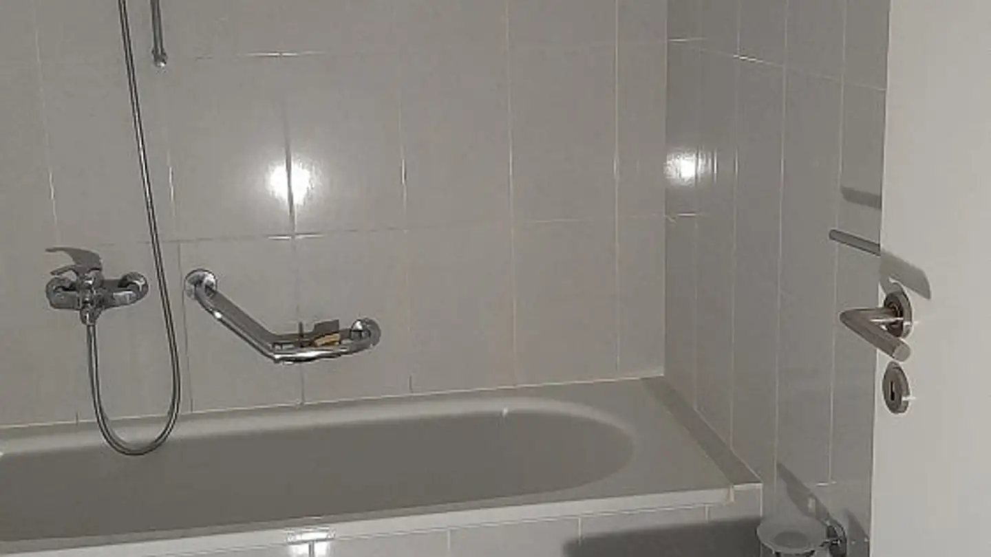 Apartment for rent - Viale C. Olgiati 83, 6512 Giubiasco - Photo 4