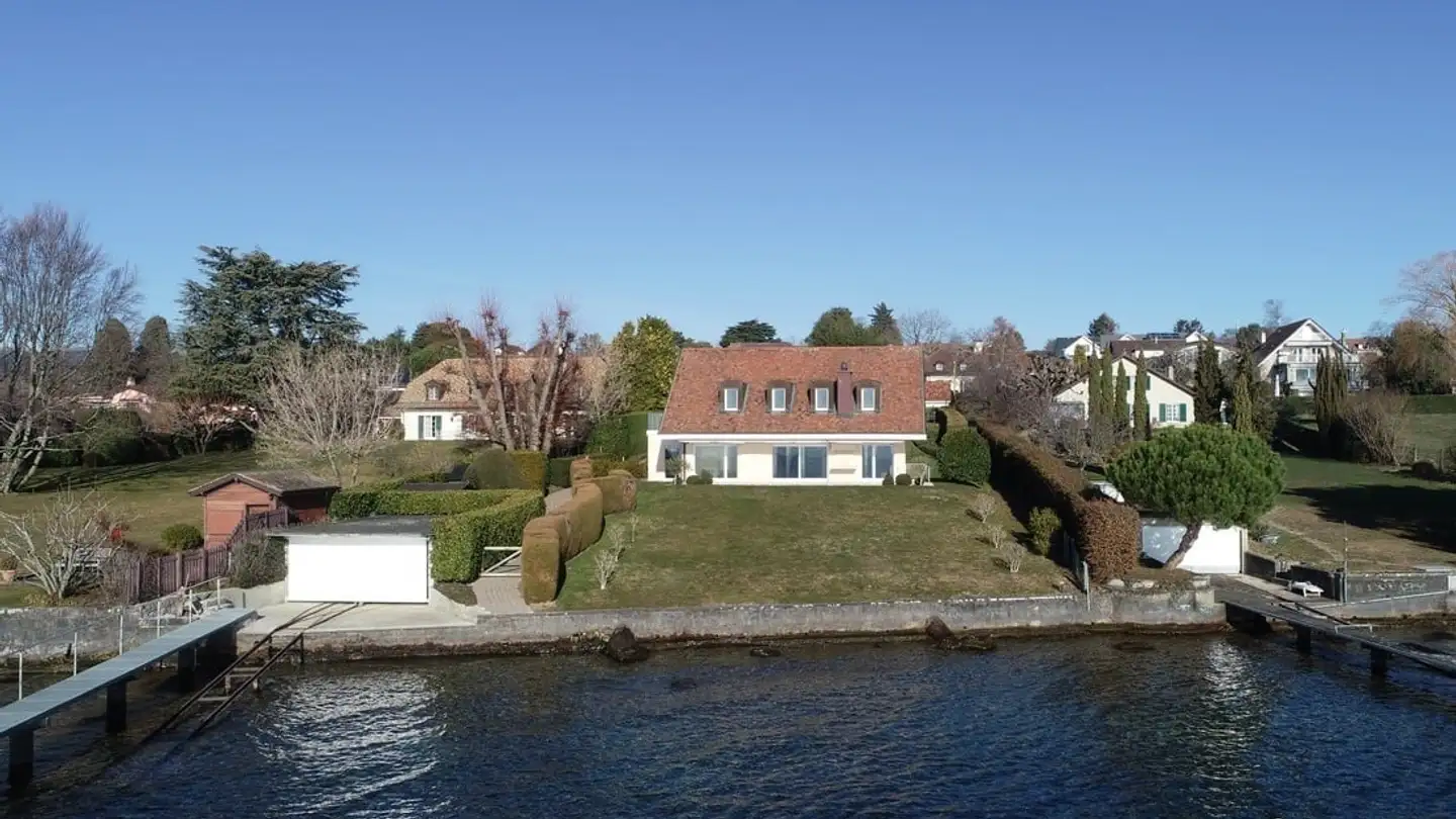Villa for sale - 1162 St-Prex