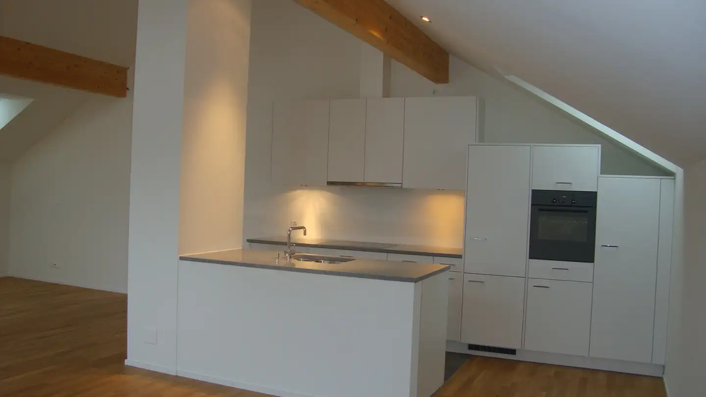 Attique à louer - Untere Heslibachstrasse 47, 8700 Küsnacht ZH - Photo 2