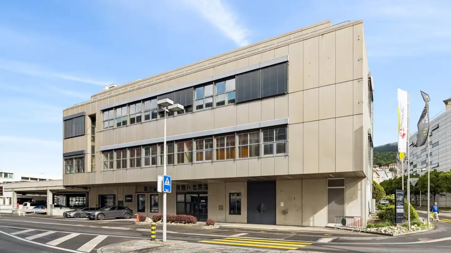 Commercial à louer - Rue De La Pierre-À-Mazel 39, 2000 Neuchâtel
