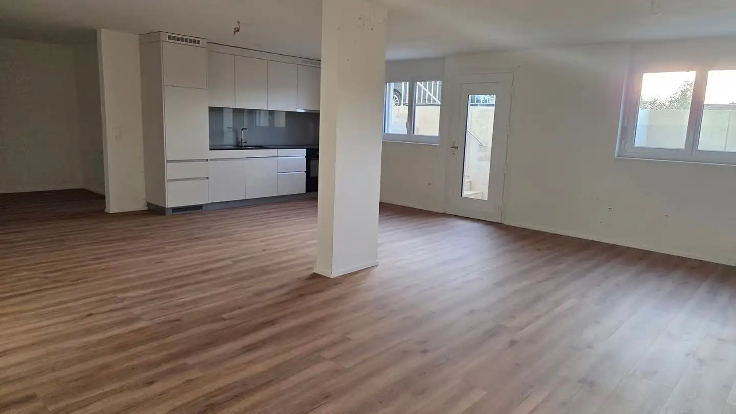 Commercial for rent - Zwingenstrasse 6, 4223 Blauen