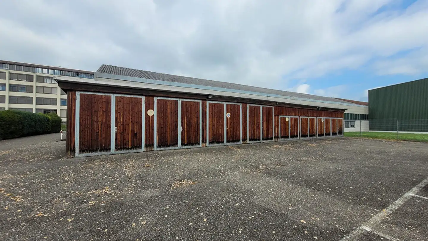 Garage individuel à louer - Grünfeldstrasse 25, 8645 Jona