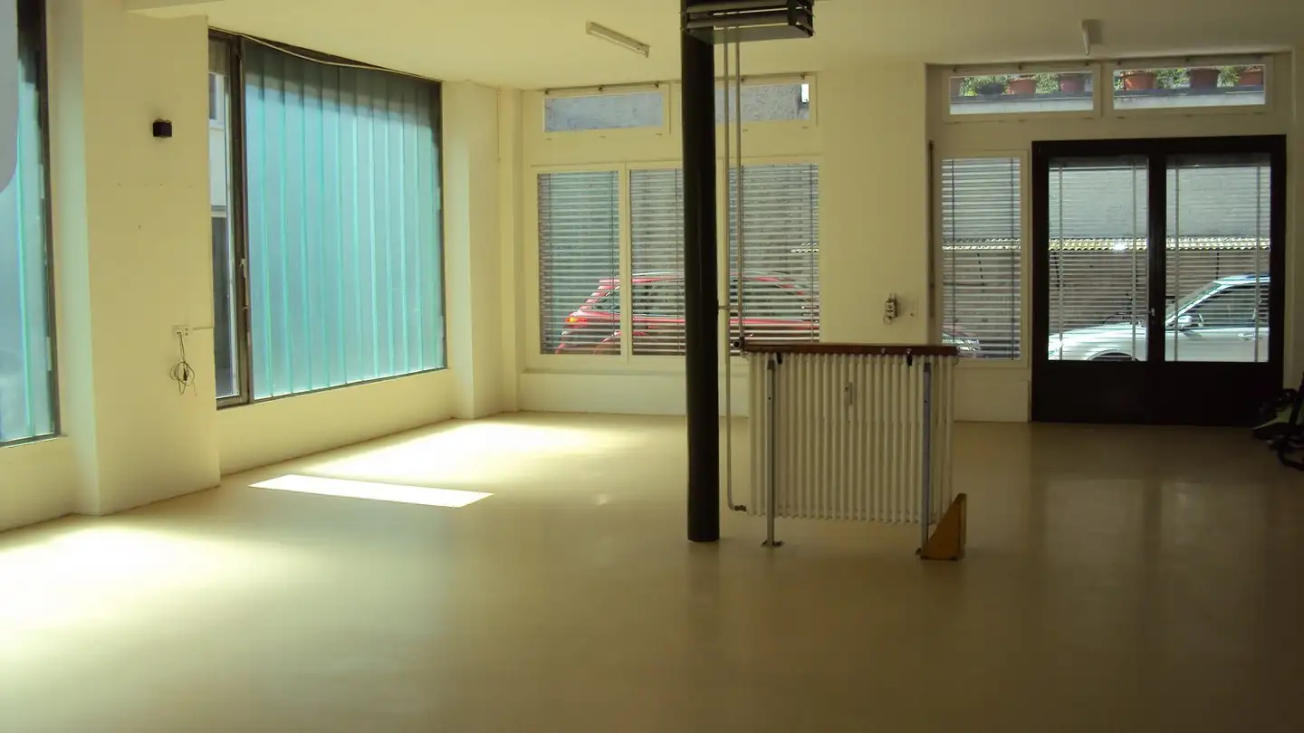 Commercial à louer - Hardstrasse 129, 4052 Basel